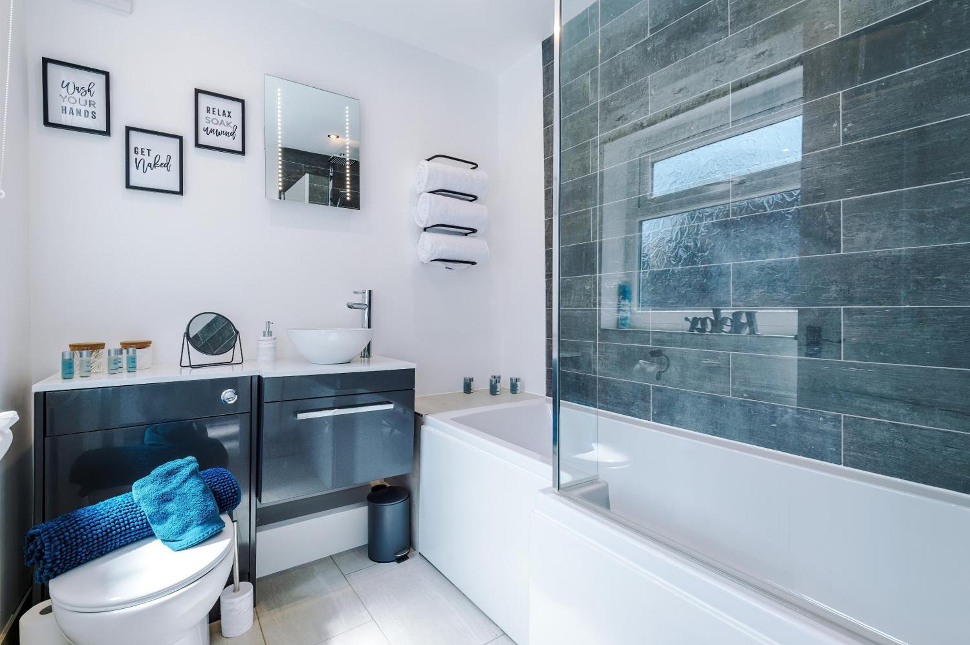 Spacious 3-Bed Home In Nantwich By 53 Degrees Property - Amazing Location, Ideal For Groups - Sleeps 6 외부 사진