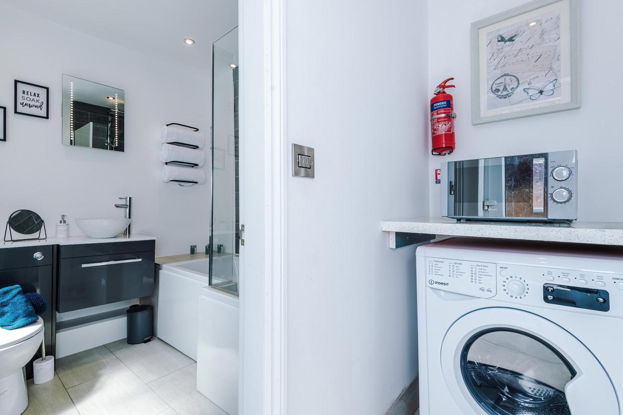 Spacious 3-Bed Home In Nantwich By 53 Degrees Property - Amazing Location, Ideal For Groups - Sleeps 6 외부 사진